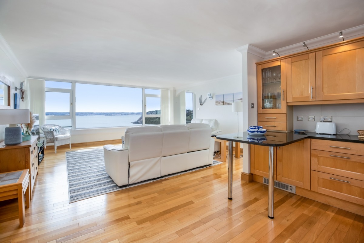 Kilmorie Ilsham Marine Drive Property for Sale in Torquay John Couch